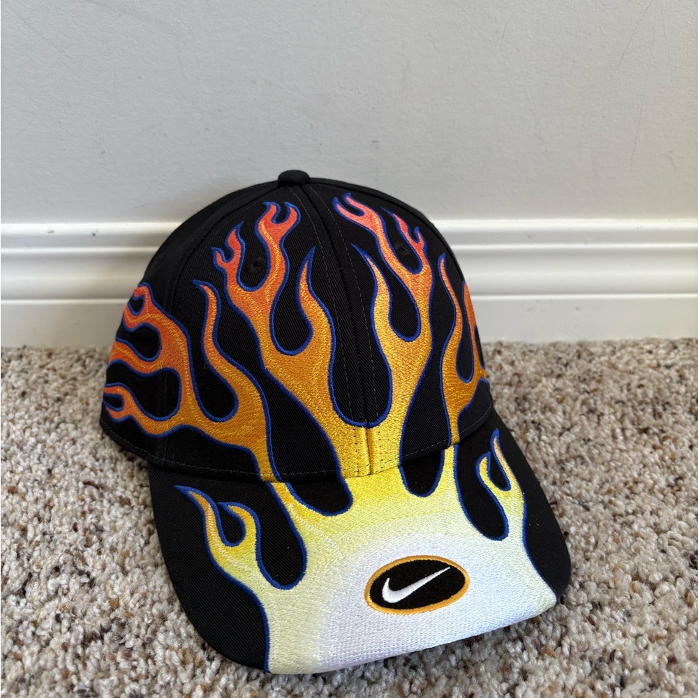 Nike Flame Design Cap - Black and Yellow